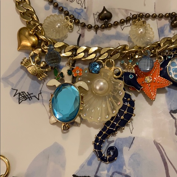 Rare Disney little mermaid Hersey johnson necklace - Picture 7 of 7